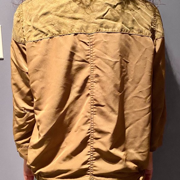 H&M, olive green short-sleeve jacket, US size 10! - Picture 6 of 6
